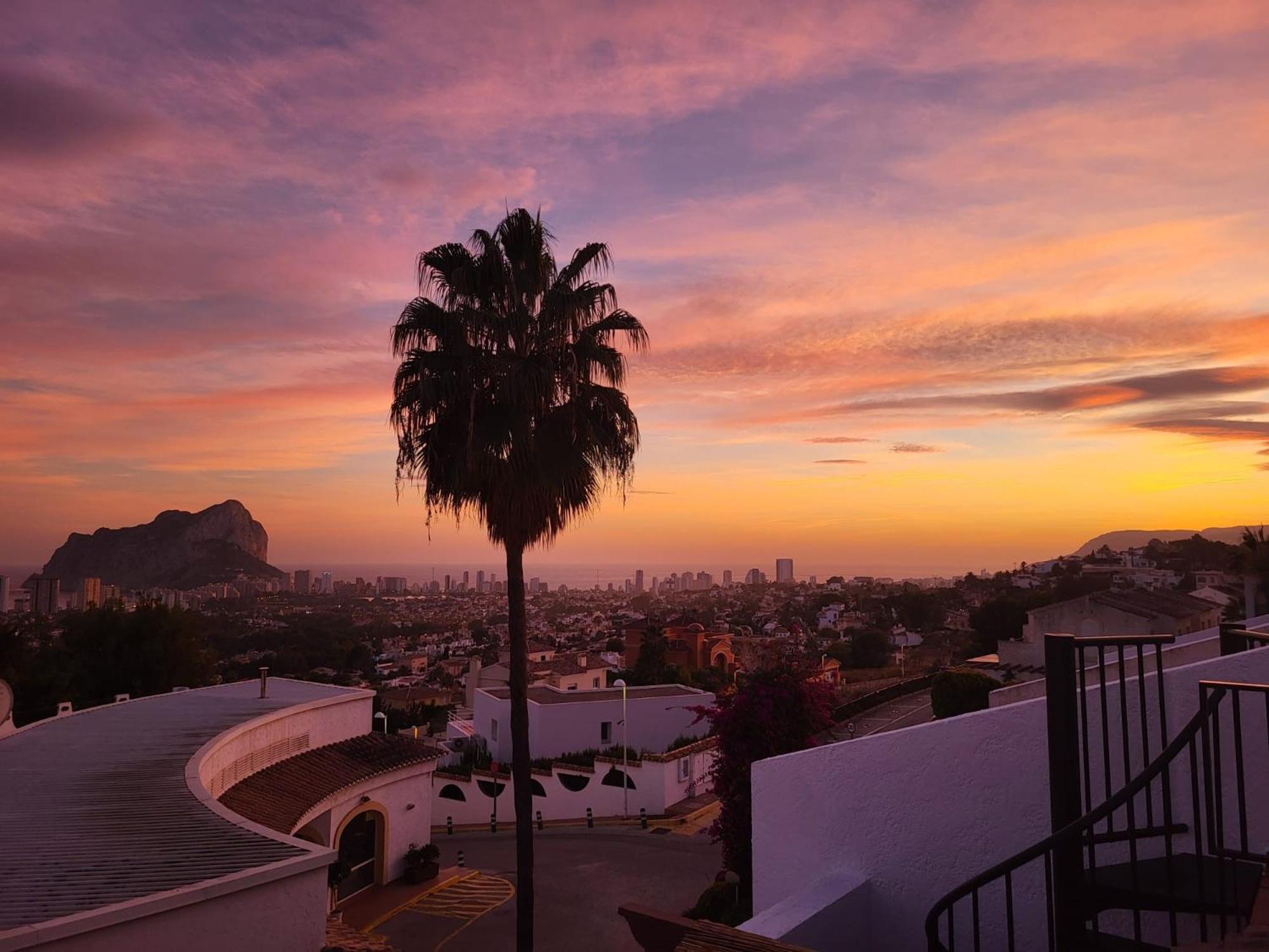 Casa Sunrise - Costa Blanca House With Rooftop, Swimming Pools And Panoramic Sea And Calpe Views Экстерьер фото